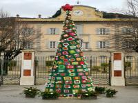 L'albero di Natale di "Bagni Crea" a San Giuliano Terme